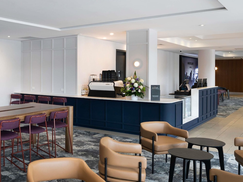 Mercure Brisbane Garden City 50/67
