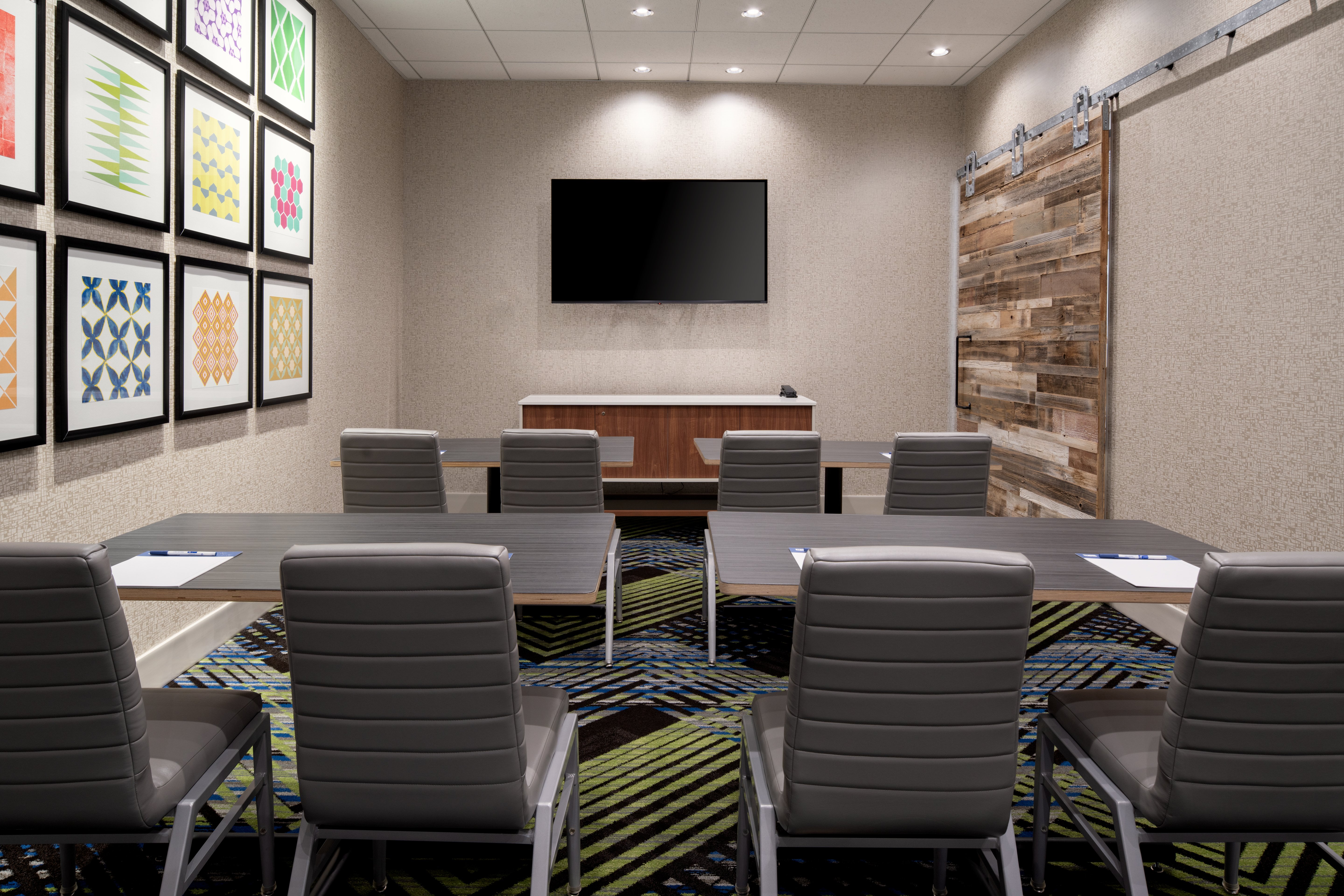Holiday Inn Express & Suites - Bullhead City, an IHG Hote 44/51
