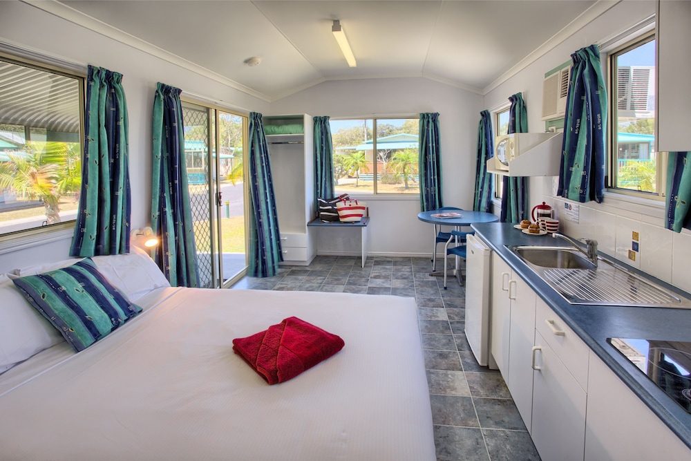 Glen Villa Resort 24/48