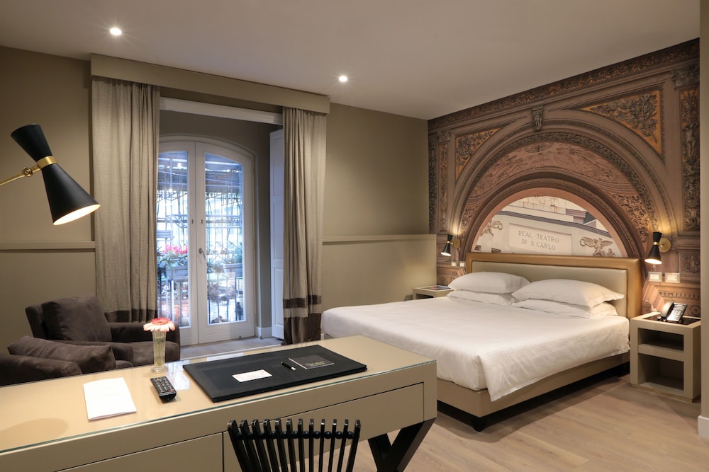 Caruso Place Boutique Wellness Suites 16/70