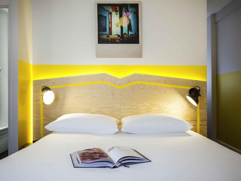STANDARD, SINGLE BED