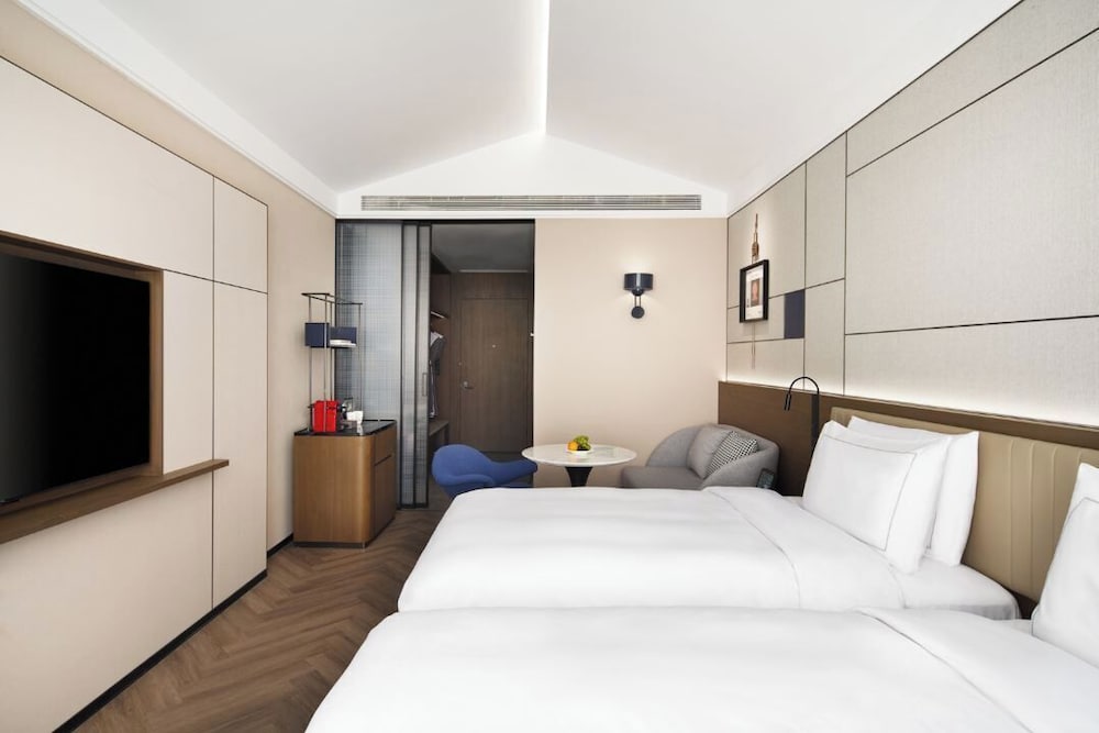 UrCove by HYATT Shanghai West Riverside 2/42