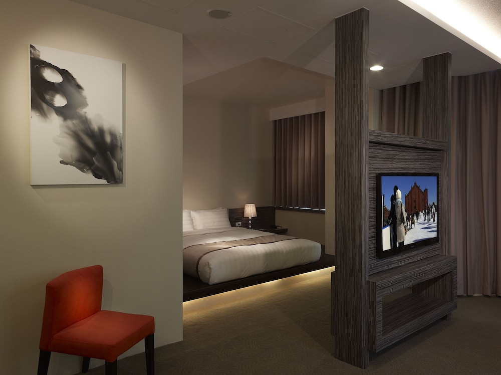 The Loft Hotel 35/75