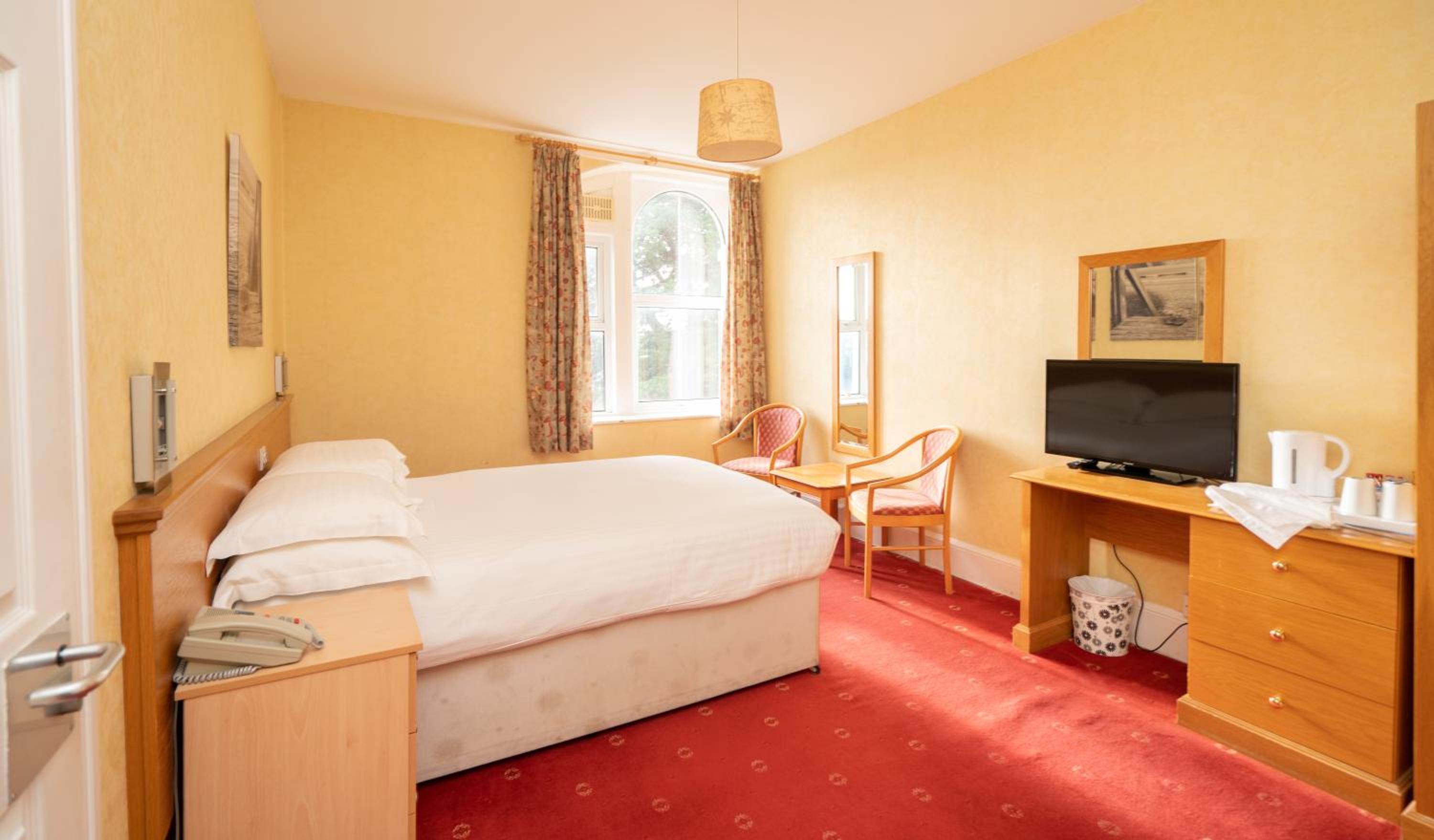 Lauriston Hotel 38/60