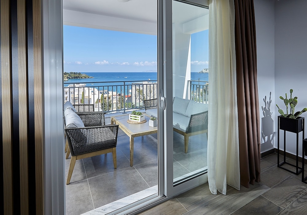 Seascape Luxury Residences - Adults Only 70/71