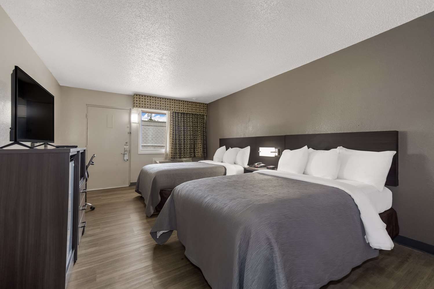 ROOM, 2 DOUBLE BEDS, SMOKING