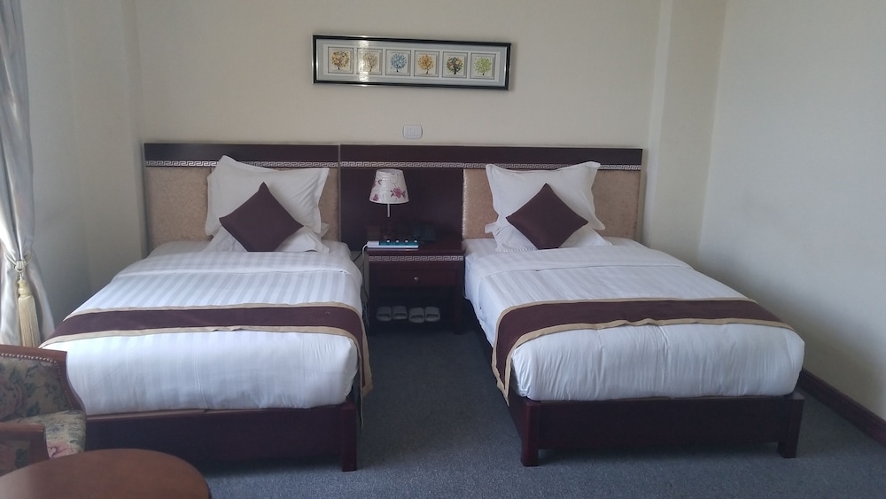 Sarem International Hotel 13/50