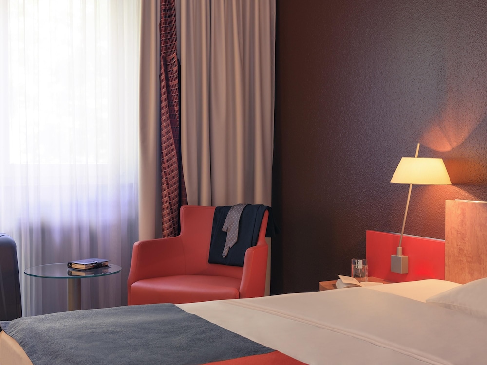 MERCURE HOTEL AND RESIDENZ FRANKFURT MESSE 29/82