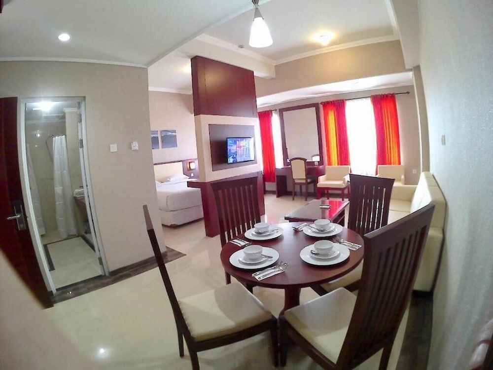 Hotel Tosan Solo Baru 30/39