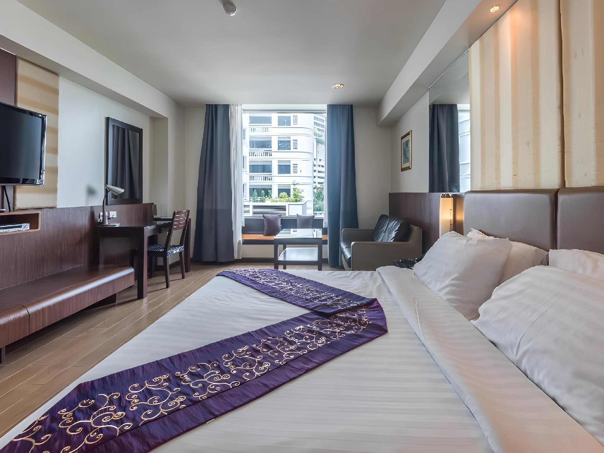 غرفة ديلوكس كبيرة بسرير كينج للمدخنين، DYNASTY GRANDE HOTEL 2/4