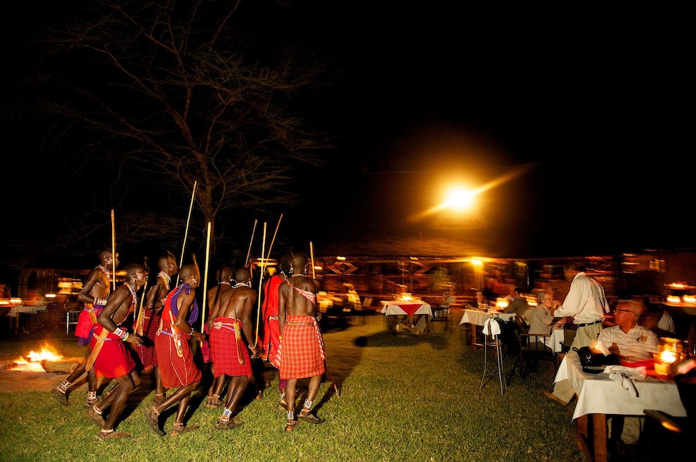 Voyager Ziwani Tented Camp 39/43