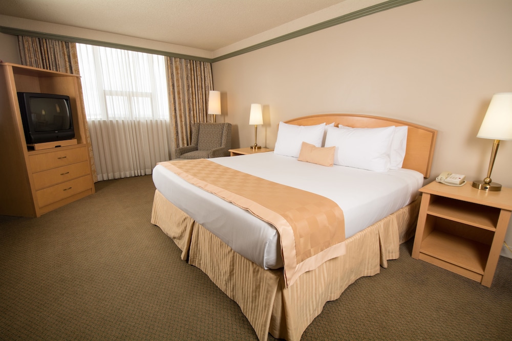 Edmonton Inn and Conference Centre 7/23