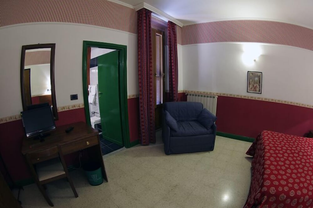 Hotel Iris Crillon 28/50