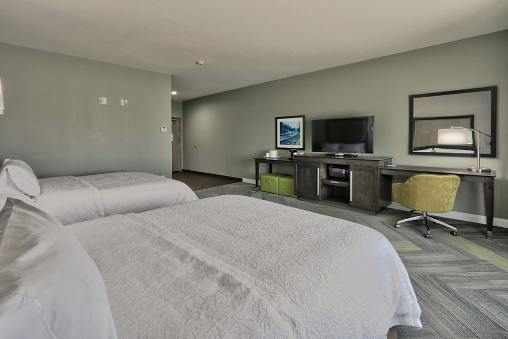 Hampton Inn And Suites Guthrie 20/53