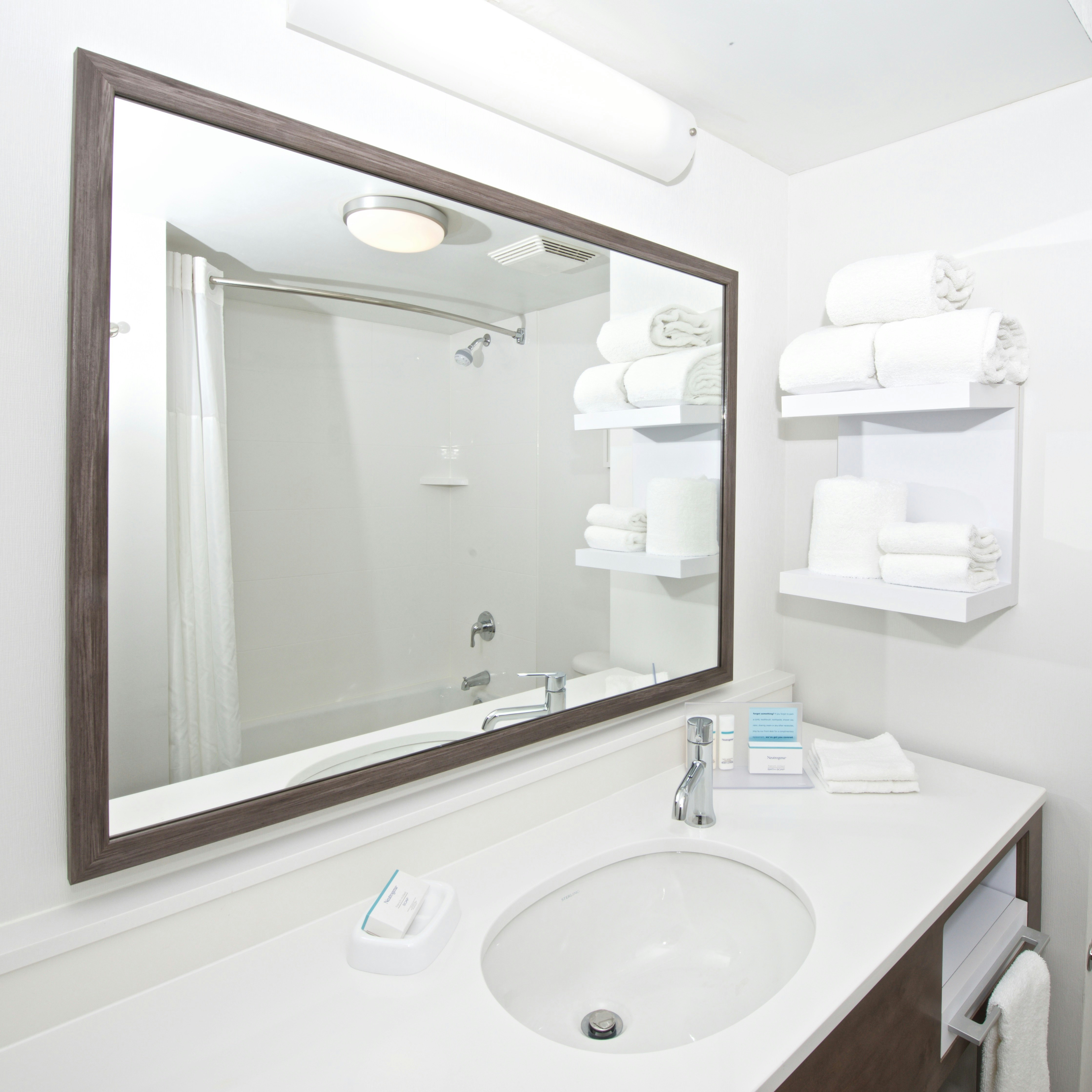 ROOM, 2 QUEEN BEDS, ACCESSIBLE