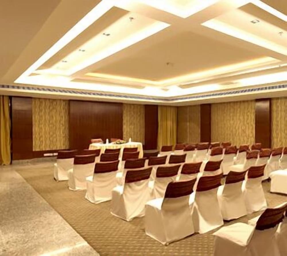 Ramada by Wyndham Jaipur North 62/65