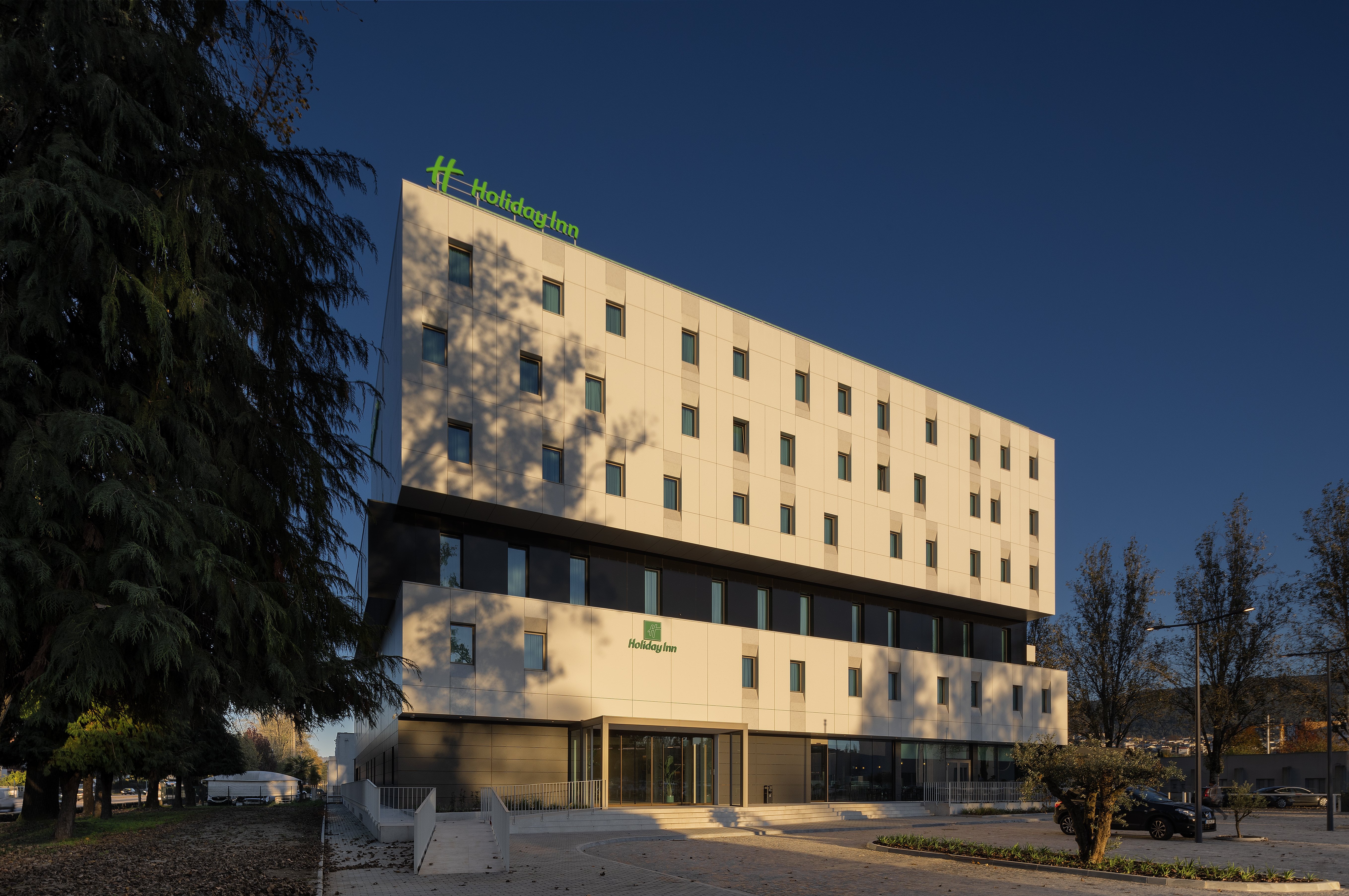 Holiday Inn Braga 1/34