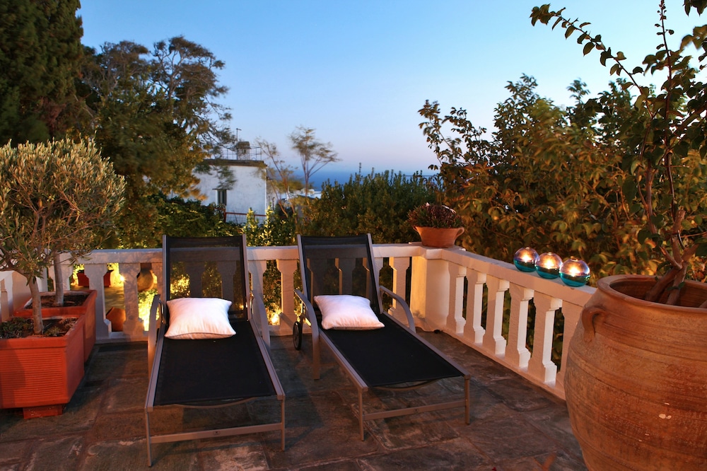 Tinos E Houses 37/50