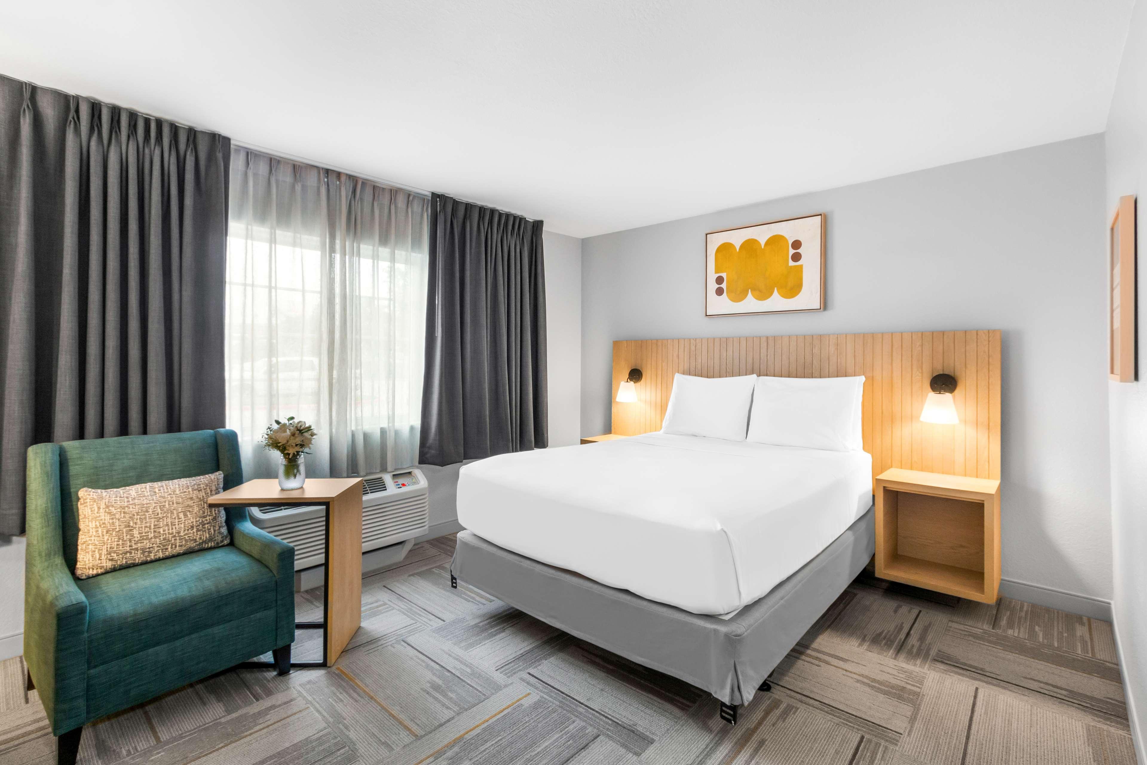 STUDIO, SUITE, QUEEN BED, BATHTUB, ACCESSIBLE