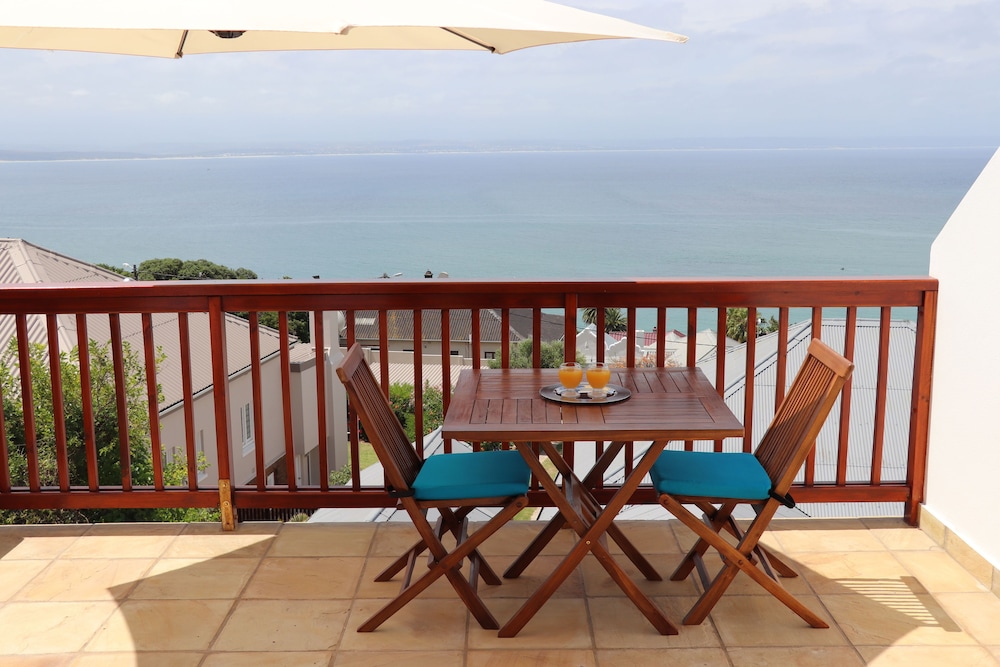 Aquamarine Guest House 49/73