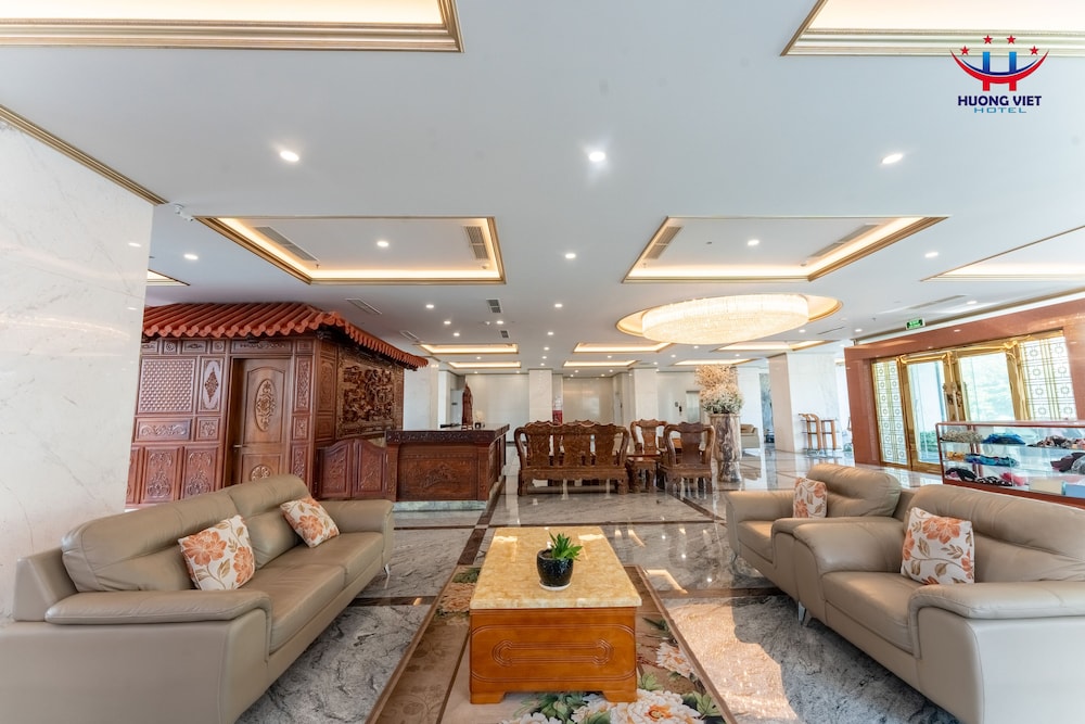 Huong Viet Hotel 83/99