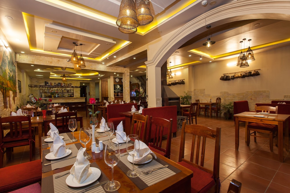 Sapa Centre Hotel 41/57