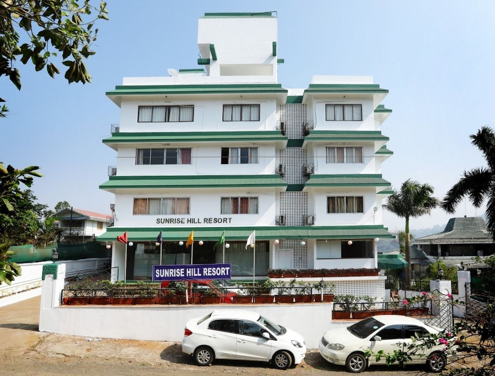 Sunrise Hill Resort 4/42