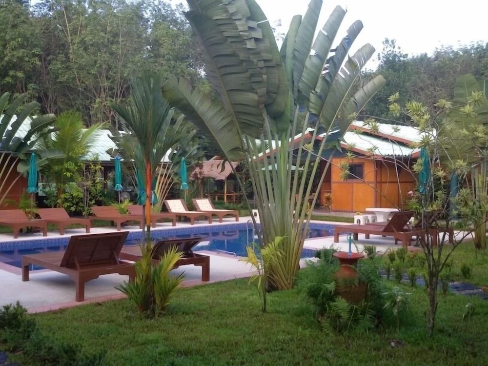 New Paradise Home Resort 18/26