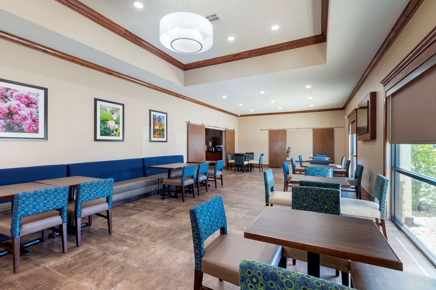 Comfort Suites West Monroe near Ike Hamilton Expo Center 8/13