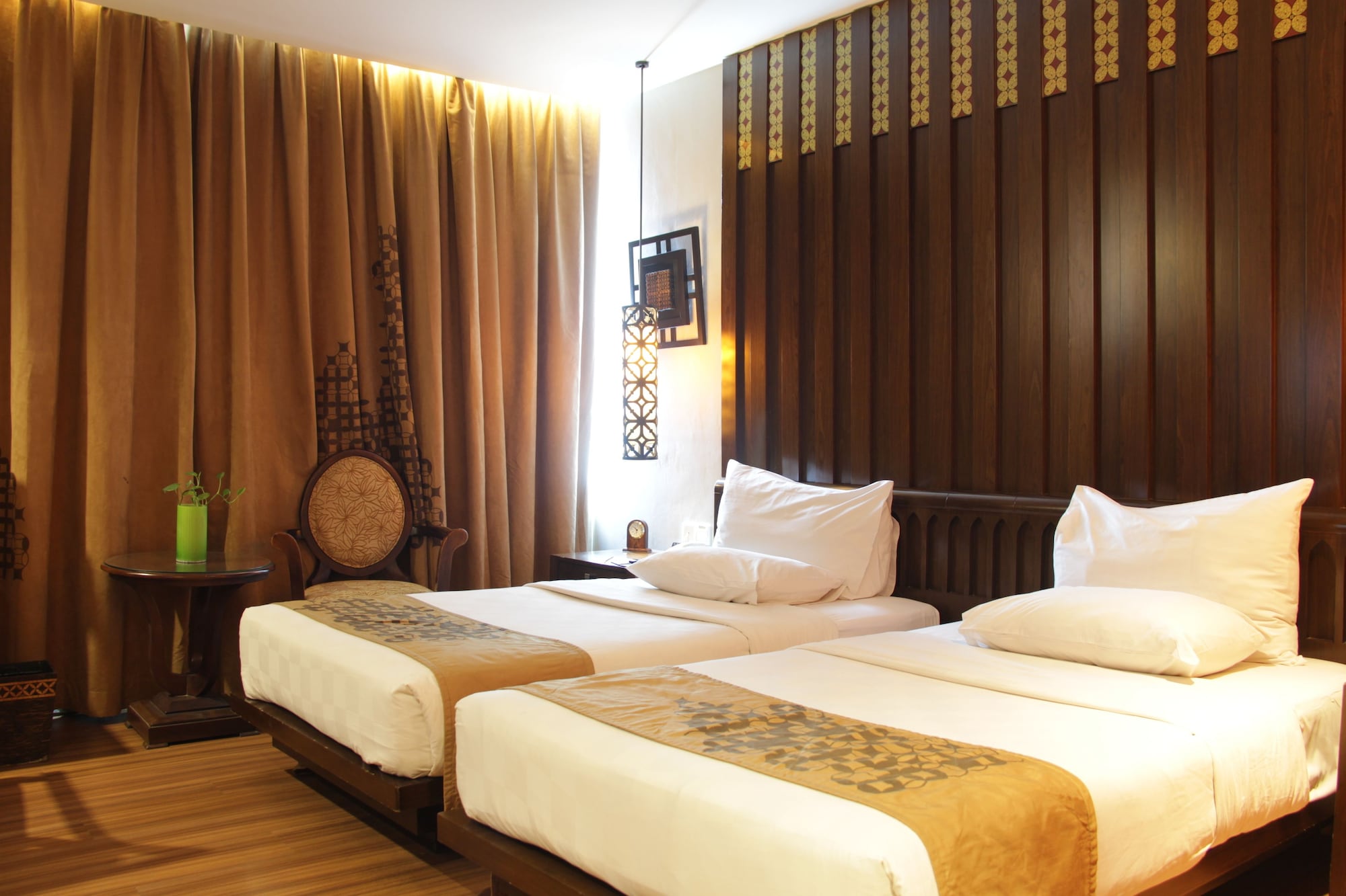 SUPERIOR, TWIN BEDS