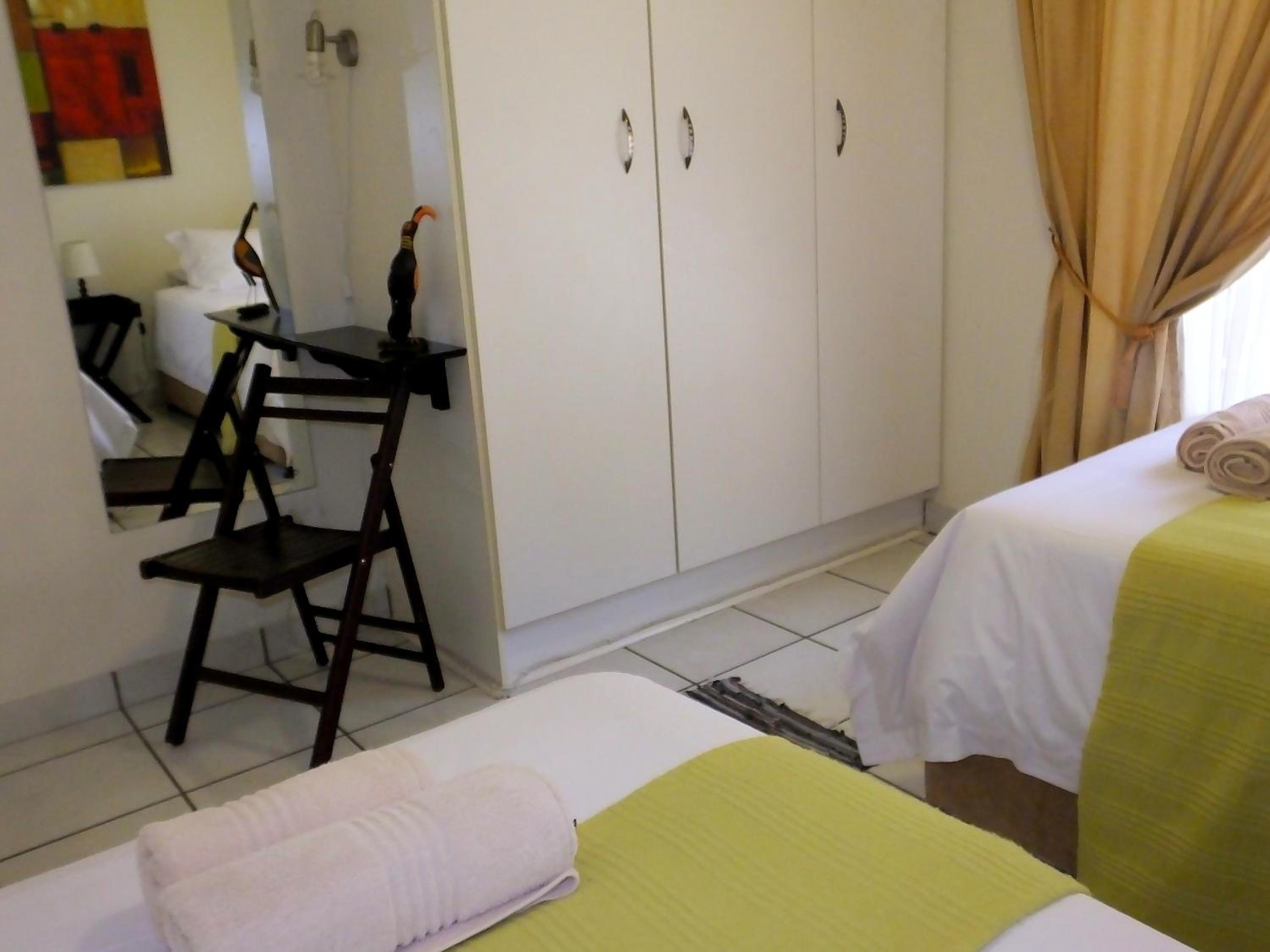 Sunshine Self Catering 50/78