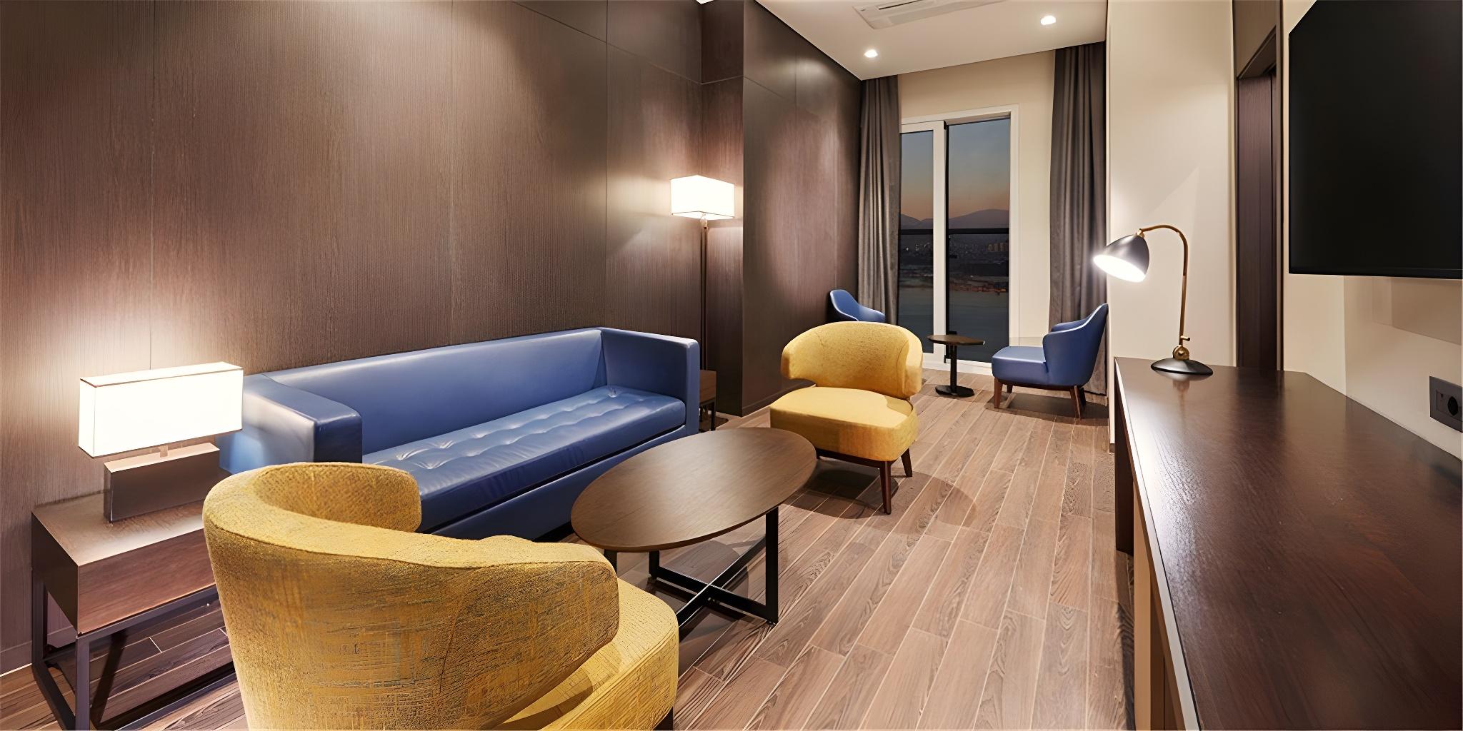 AMBASSADOR, SUITE, TWIN BEDS