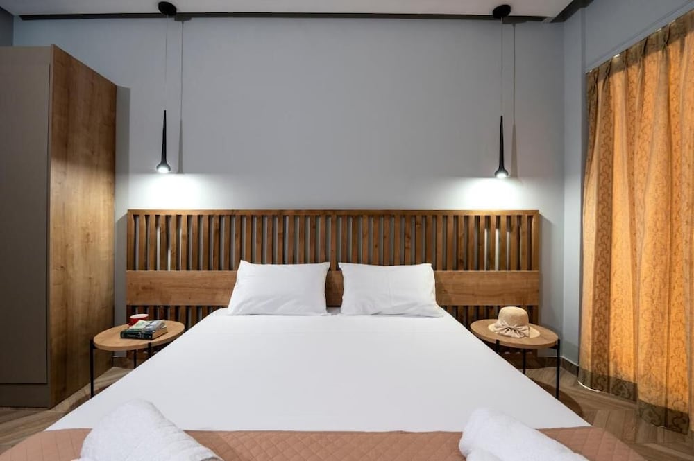 GALAXY HOTEL 16/50