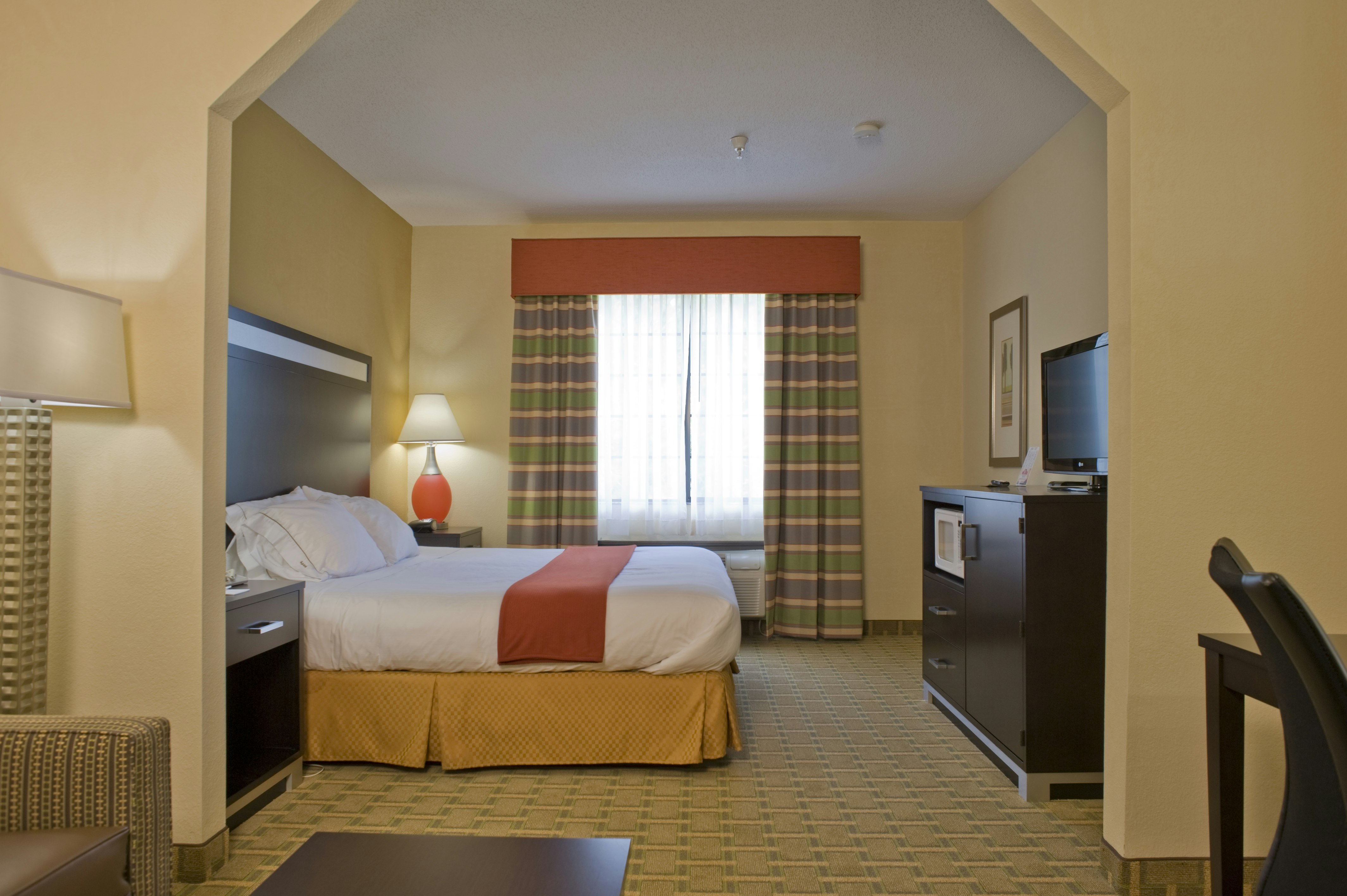Holiday Inn Express Hotel and Suites ACWORTH - KENNESAW NORTHWEST 25/70