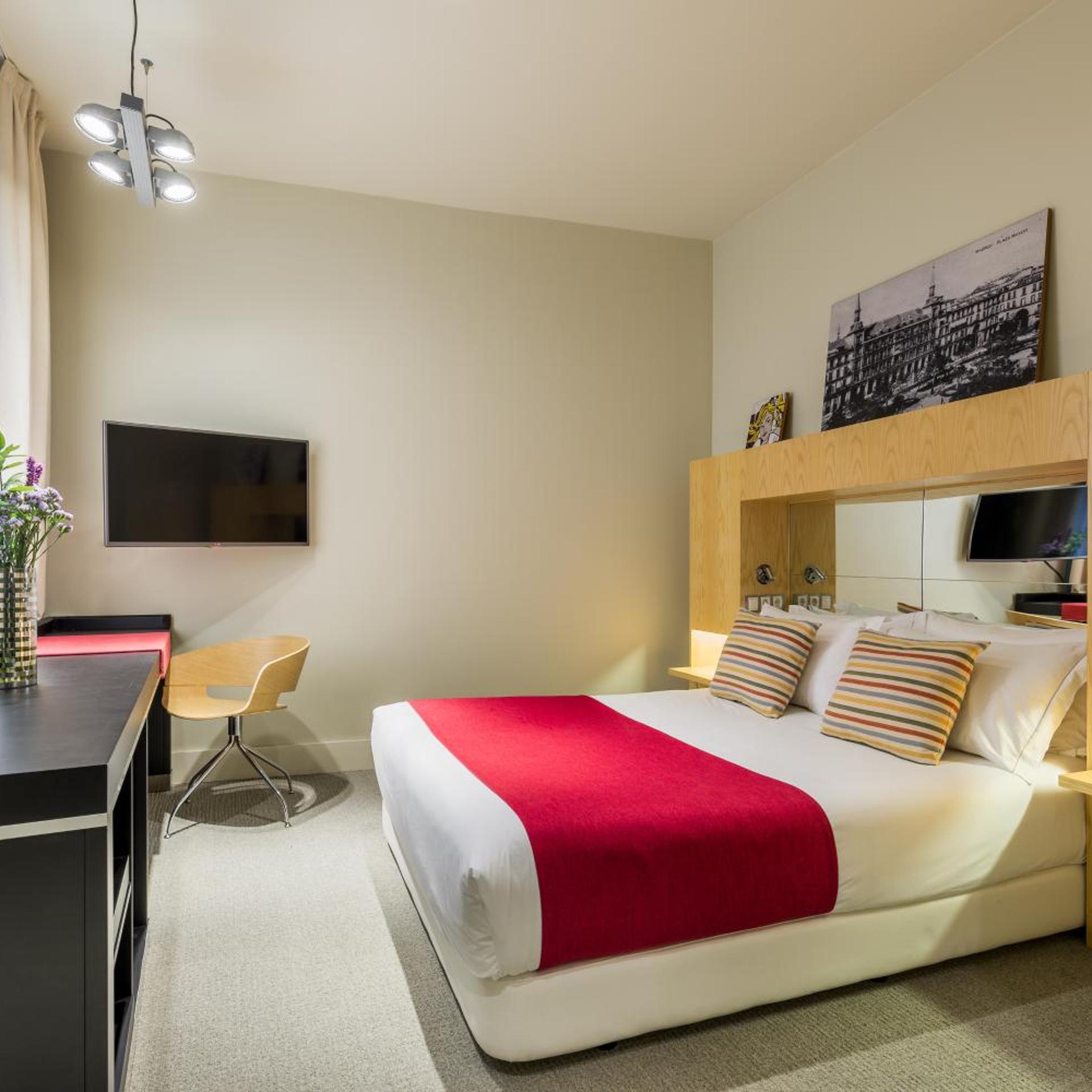 Basic, King Bed