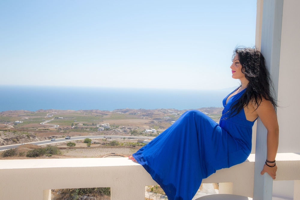 Erato Apartments Santorini 69/75