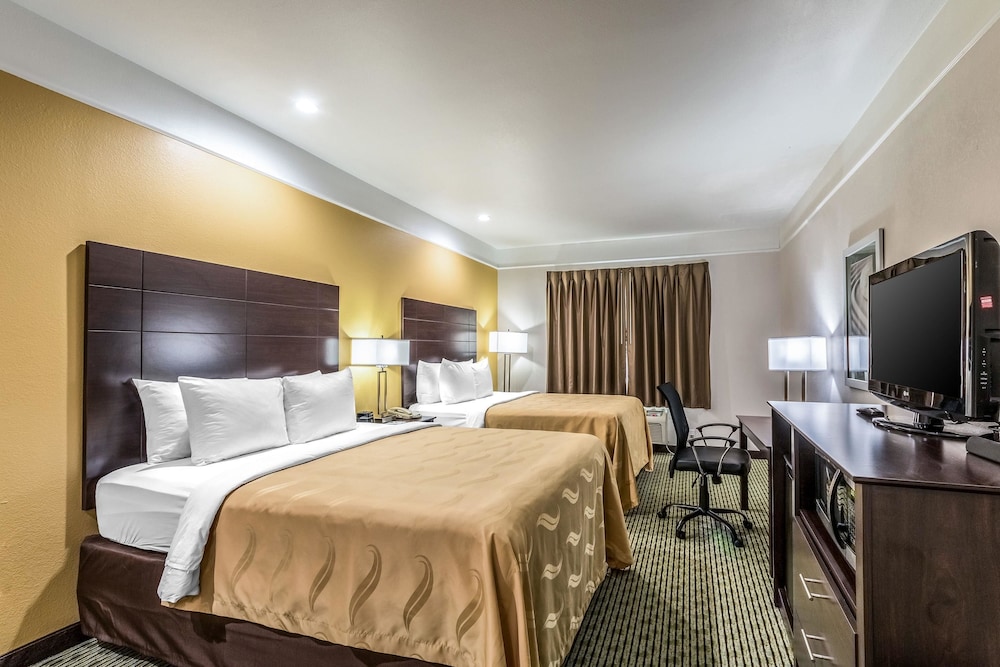 Quality Inn & Suites Seaworld North 17/42