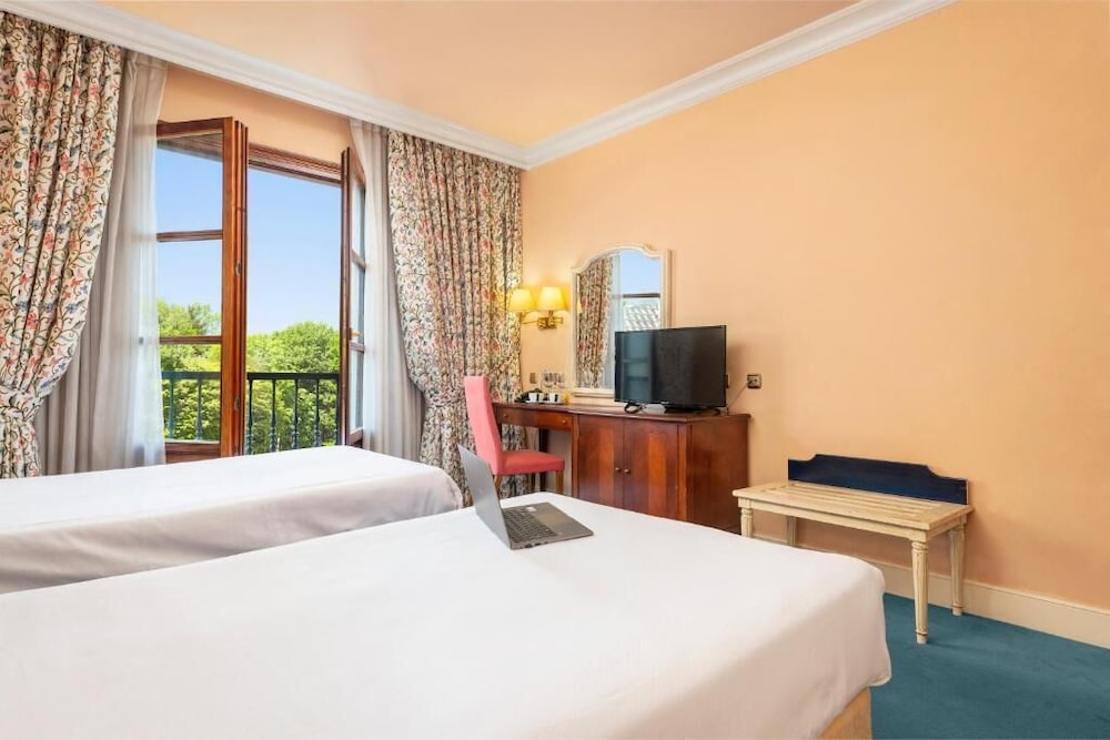 Hotel Urban Sondika By Eurotels 8/28