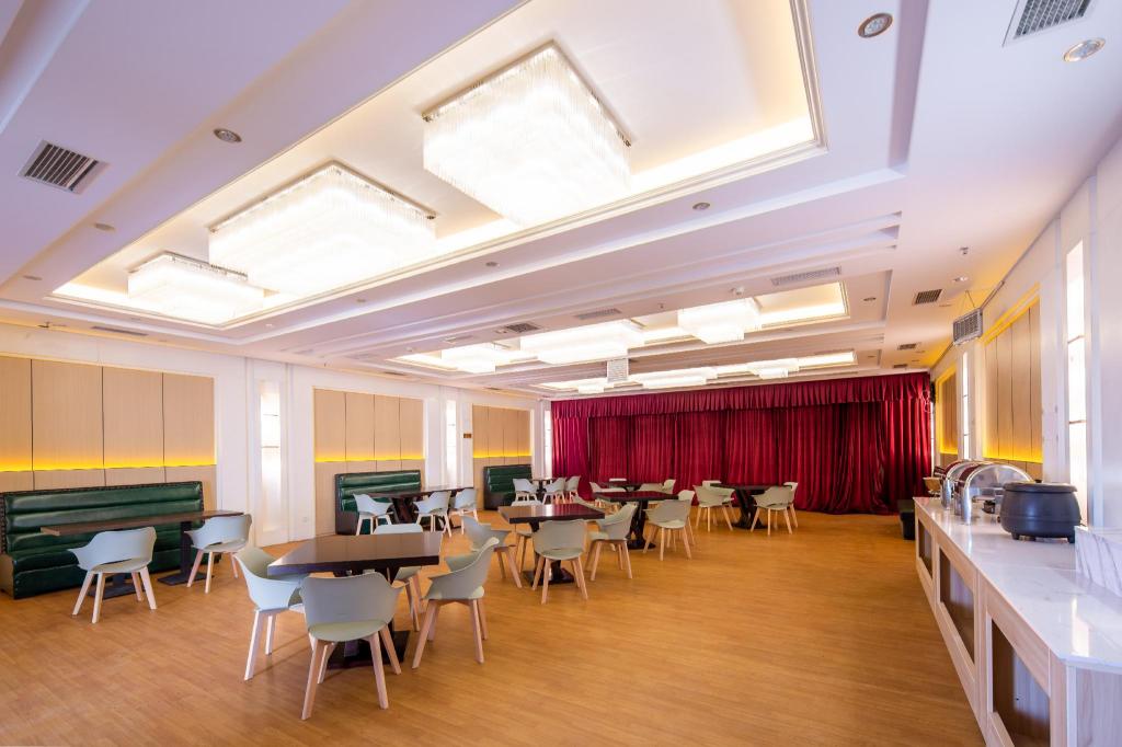Starway Hotel (Beijing New China International Exhibition Center Airport Industrial Park) 41/48