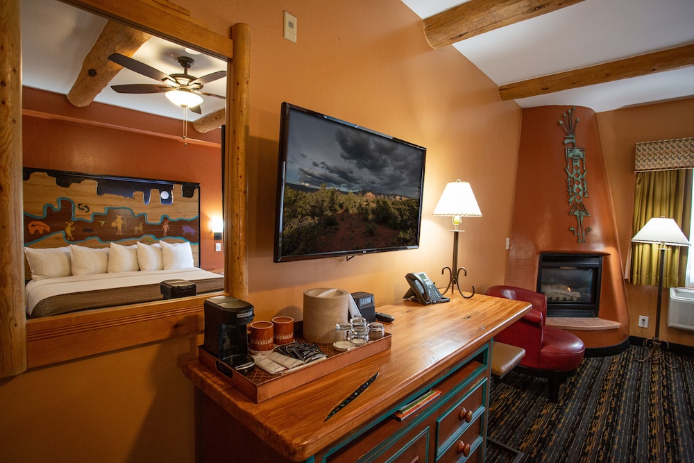 Southwest Inn at Sedona 56/72