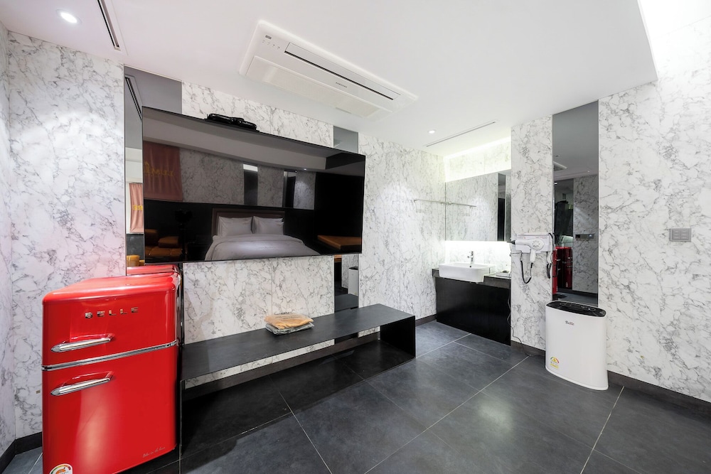 Adlige Hotel 4/54