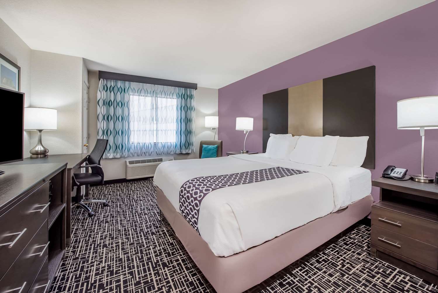 La Quinta Inn & Suites by Wyndham Fairborn Wright-Patterson 15/50