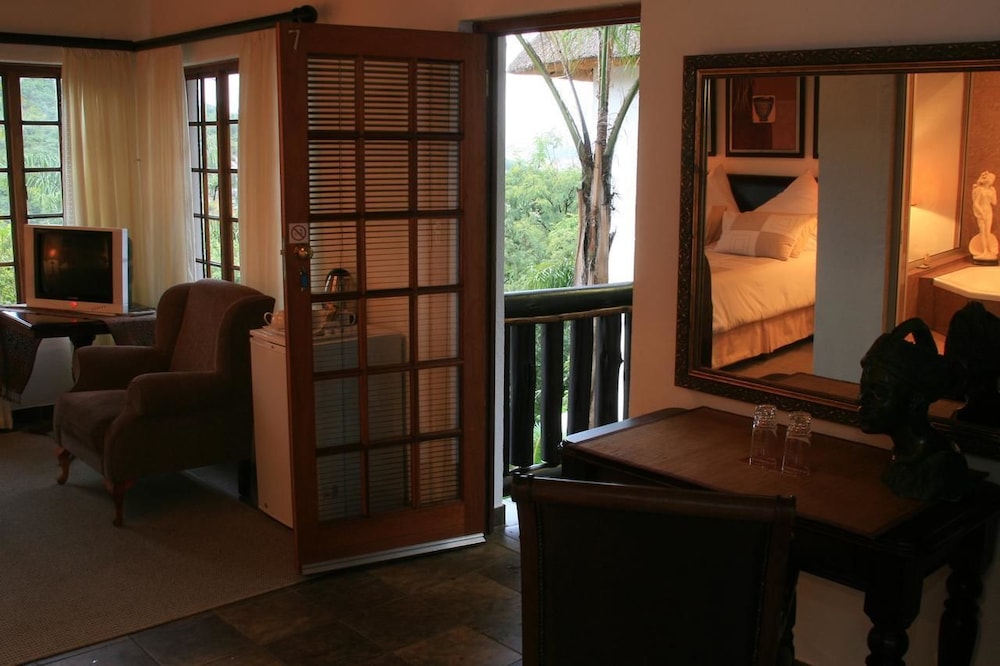 Pensao Guest Lodge 11/19