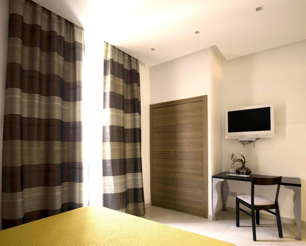 Interno 5 B&B 29/36