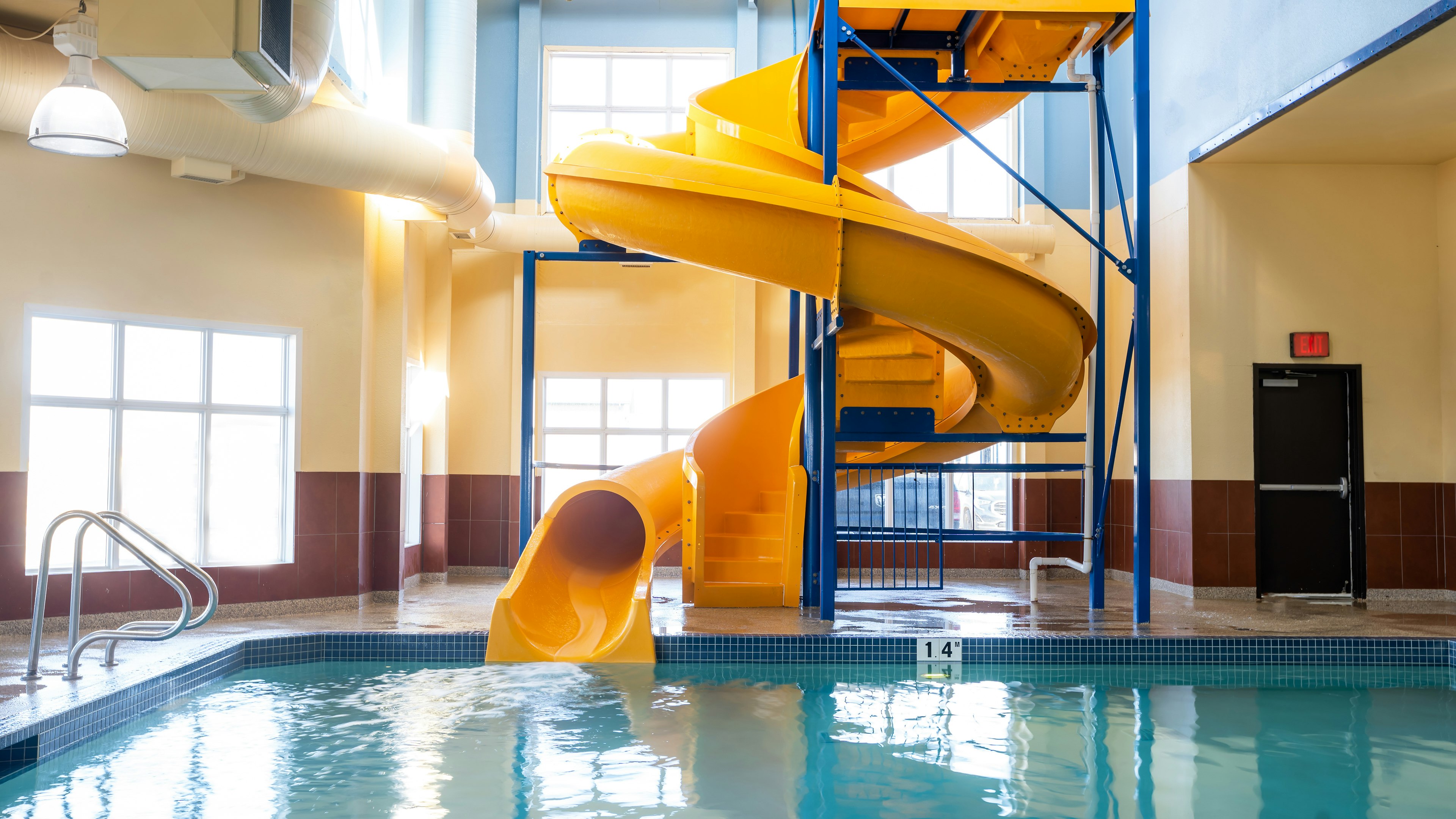 Holiday Inn Express Hotel Suites Edmonton International Airport 20/50