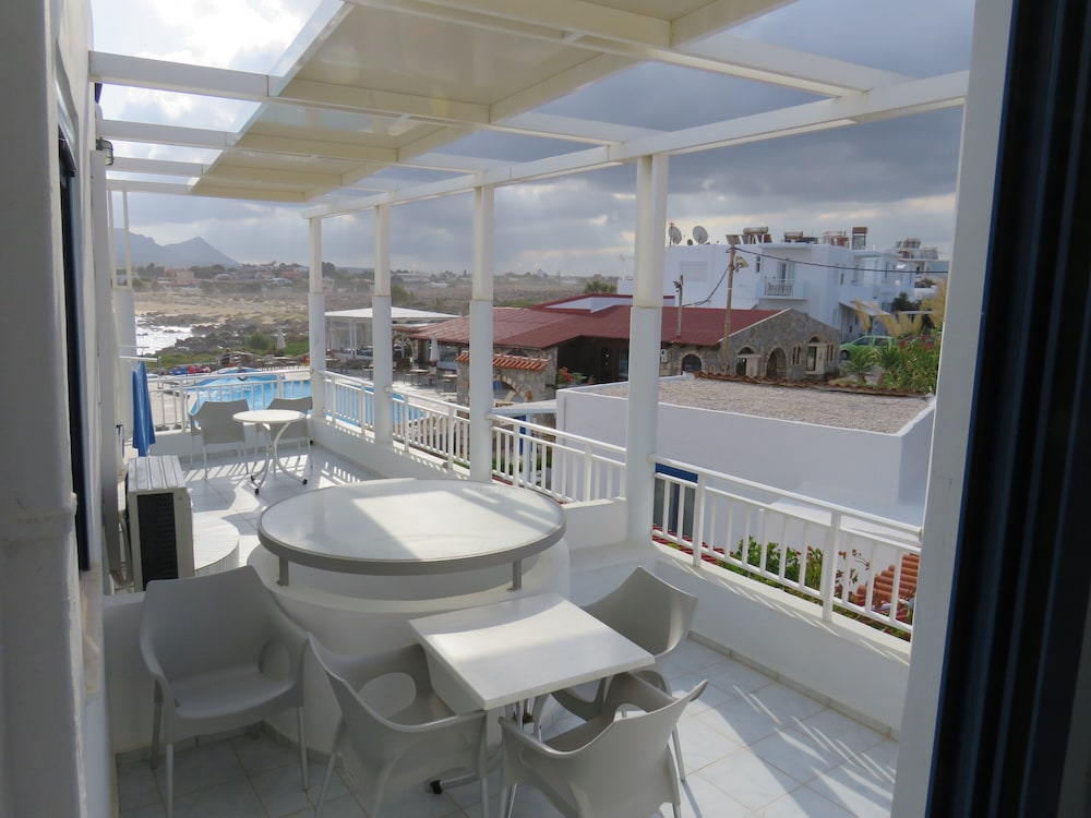 Blue Beach Villas Apartments 61/61