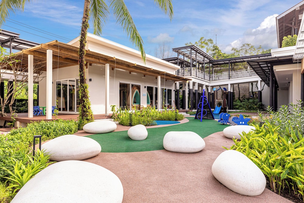 Outrigger Khao Lak Beach Resort 42/50