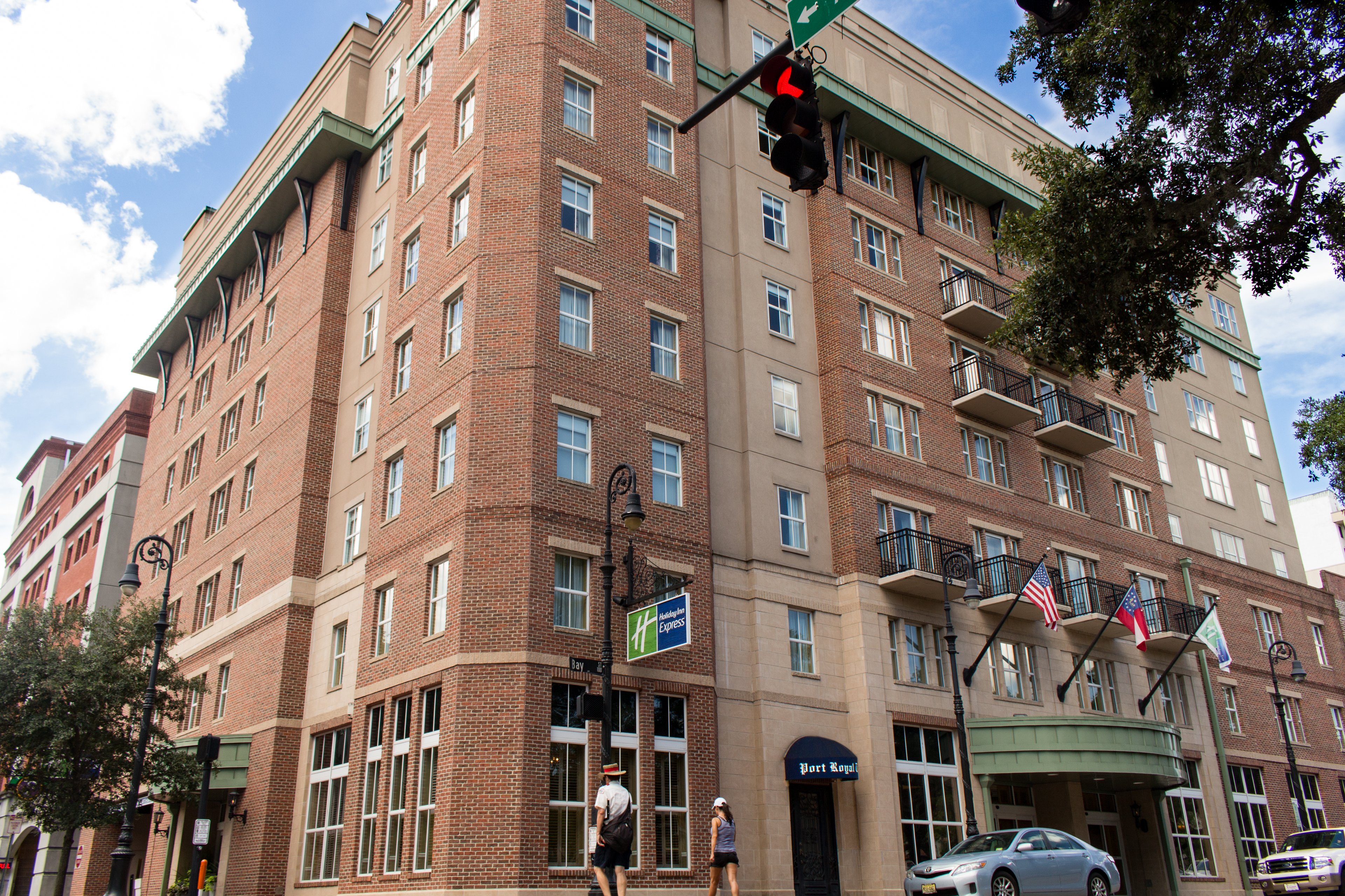 Holiday Inn Express Savannah Historic District 68/74