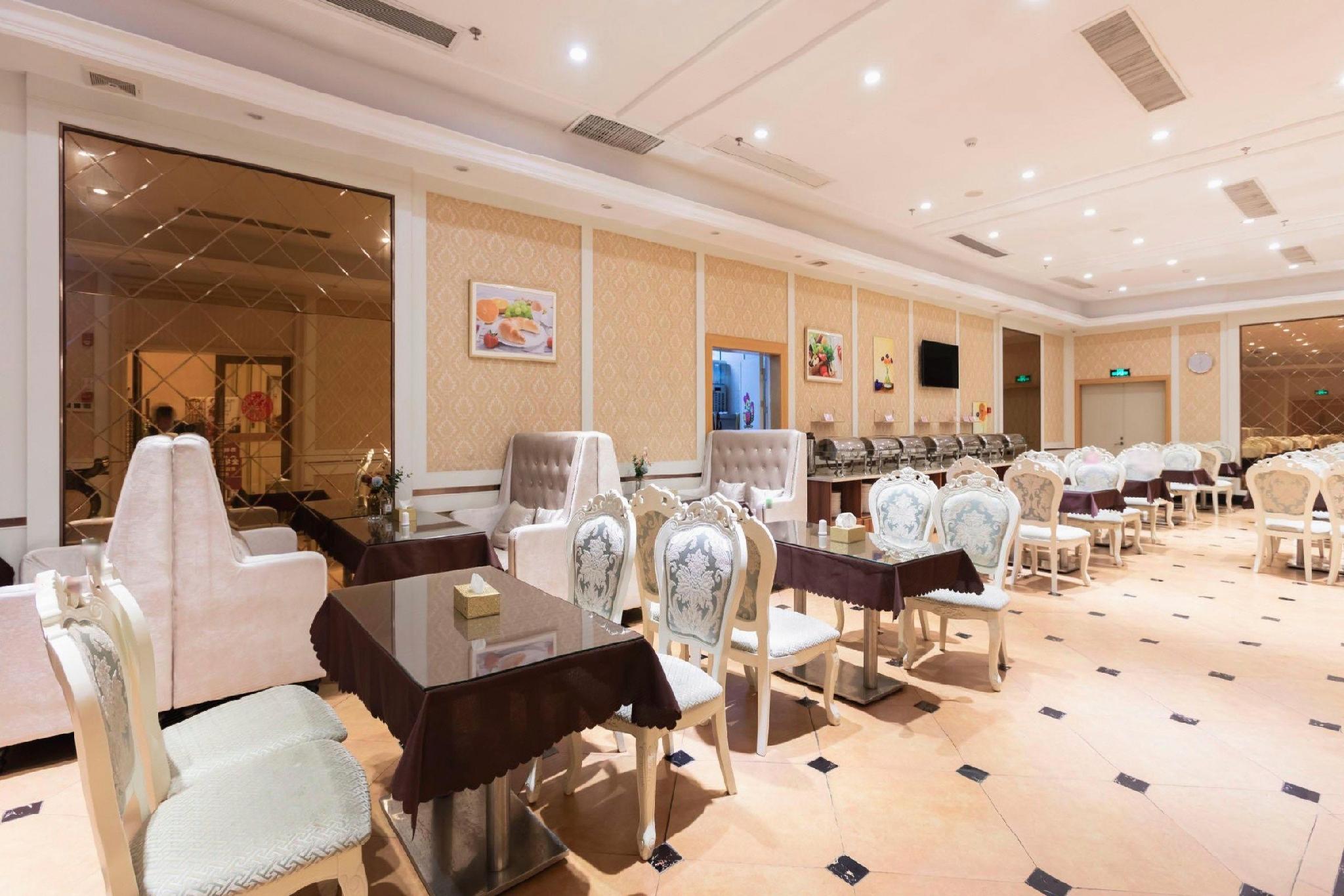 Vienna Hotel (Dongguan Tangxia Huayuan Street) 51/60