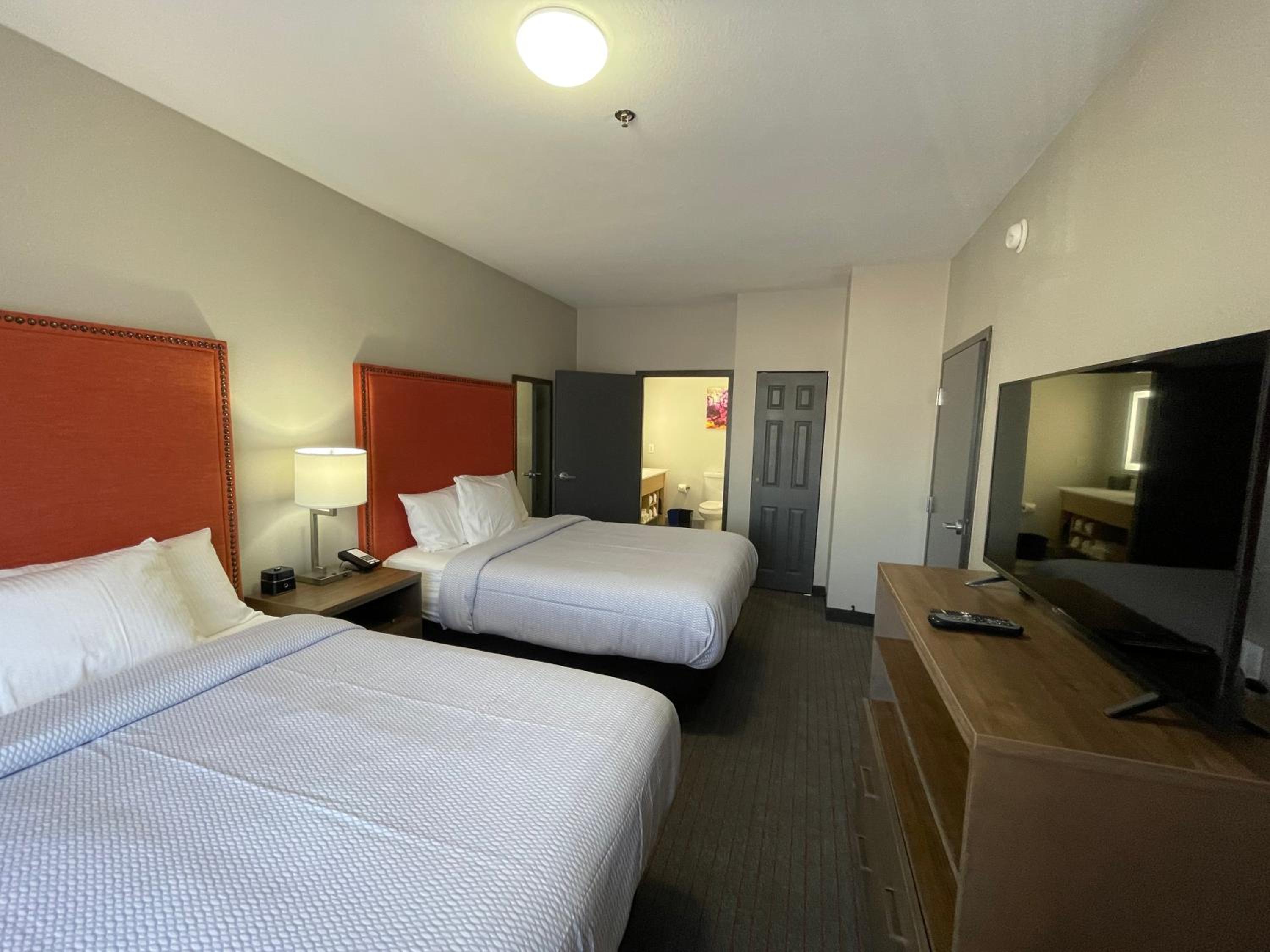 1 BEDROOM, EFFICIENCY, SUITE, 2 QUEEN BEDS